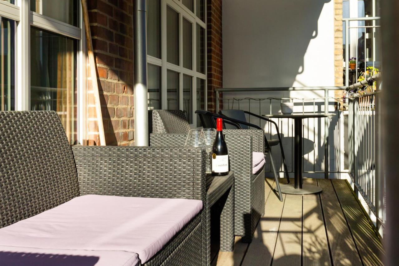 200 M Fra Rutebilstation - Privat Terrasse, Grill Leilighet Århus Eksteriør bilde